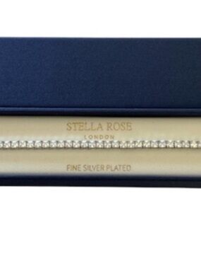 NEW Stella Rose silver plated tennis bracelet. Box included. Perfect gift!
7.5”